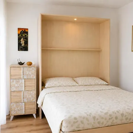 Appartement Flamants Roses Climatisé Avec Parking Et Piscine La Grande Motte